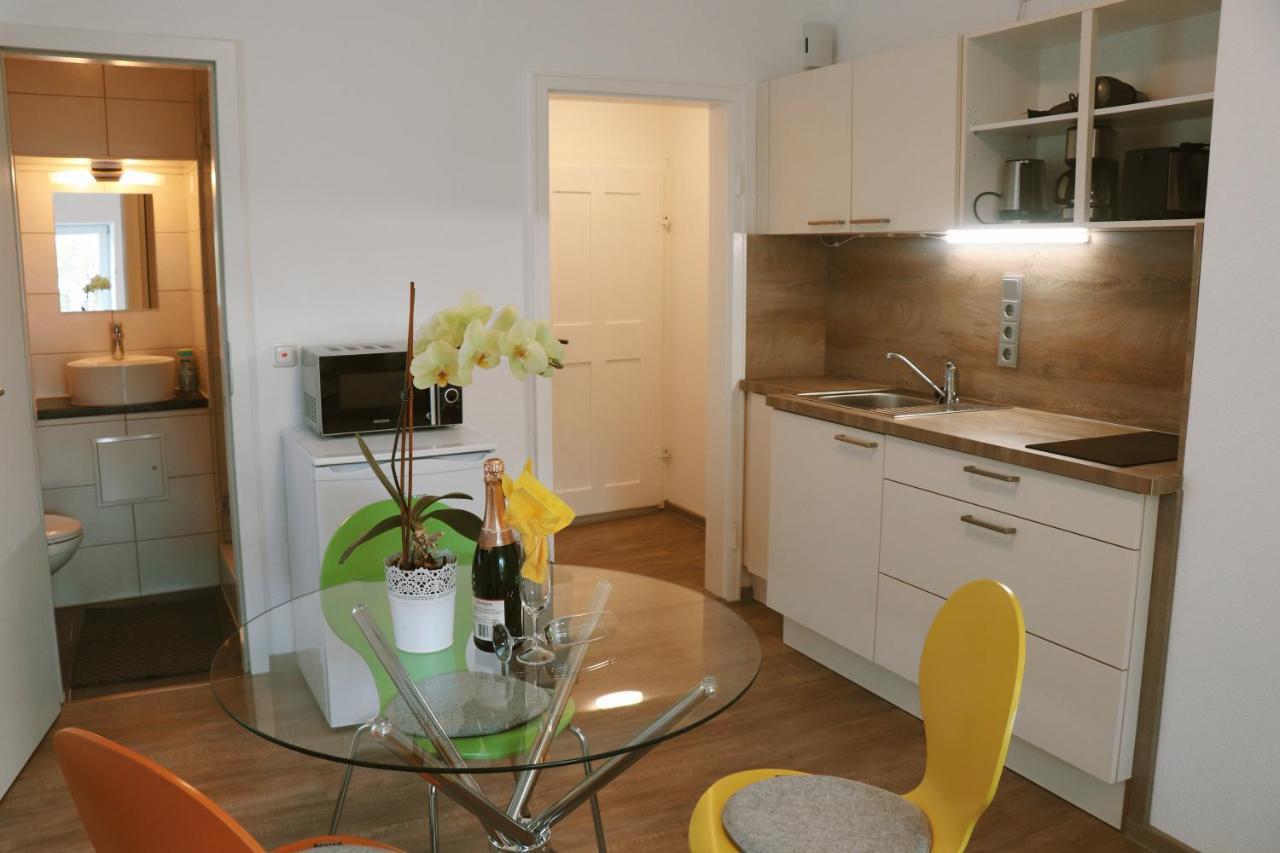 Helles Apartment Fuer 1-2 Pers. Mit Parkplatz Und Wifi Kraiburg am Inn Luaran gambar