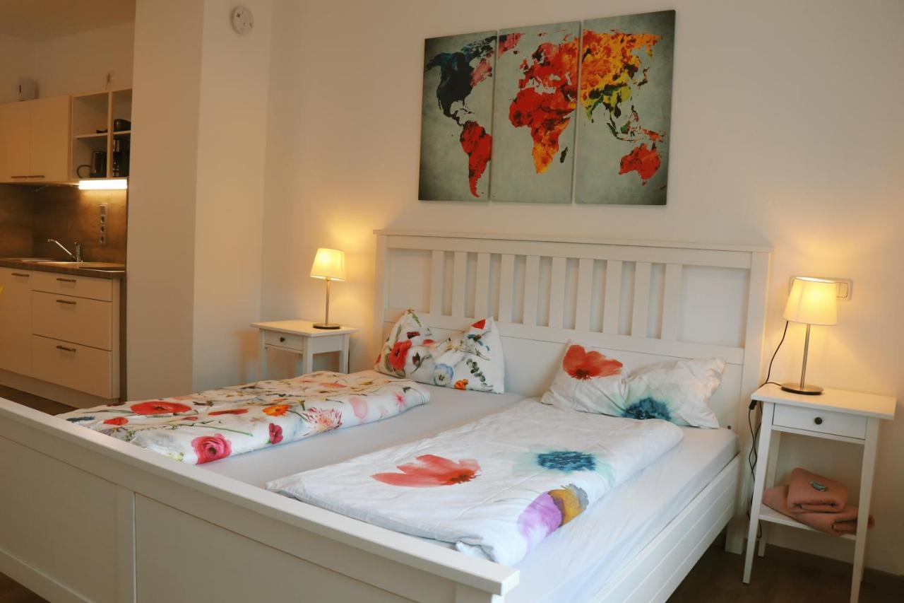 Helles Apartment Fuer 1-2 Pers. Mit Parkplatz Und Wifi Kraiburg am Inn Luaran gambar
