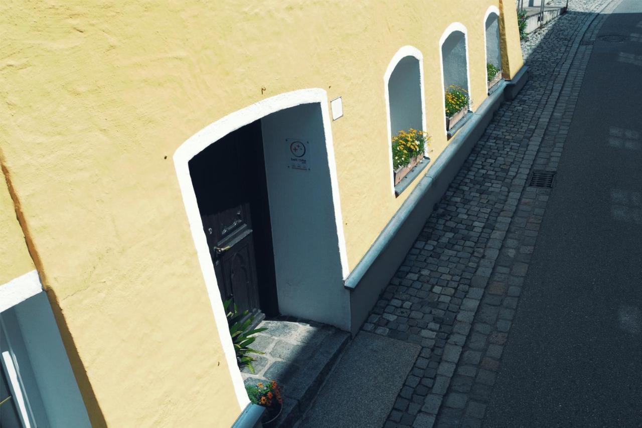 Helles Apartment Fuer 1-2 Pers. Mit Parkplatz Und Wifi Kraiburg am Inn Luaran gambar
