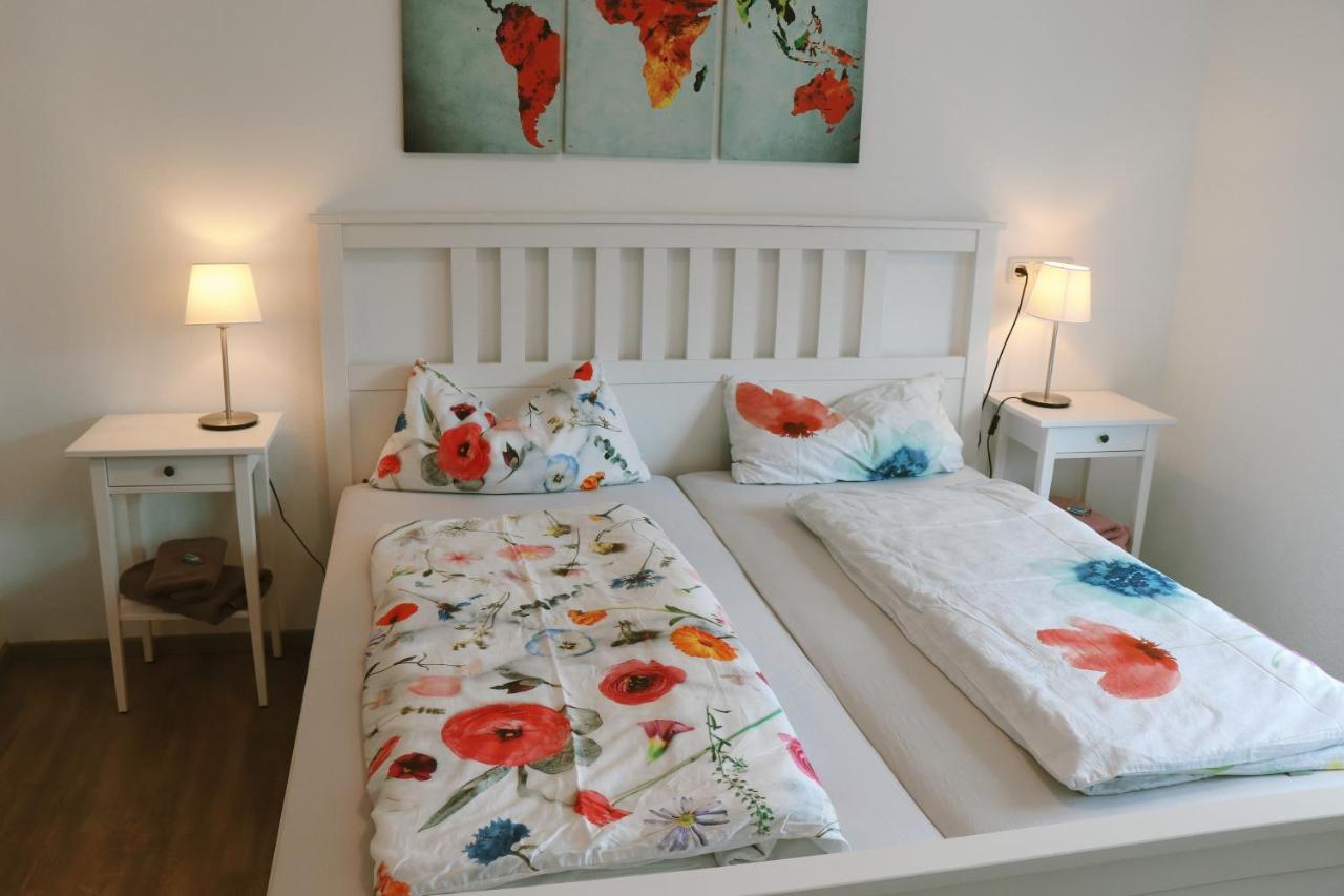 Helles Apartment Fuer 1-2 Pers. Mit Parkplatz Und Wifi Kraiburg am Inn Luaran gambar