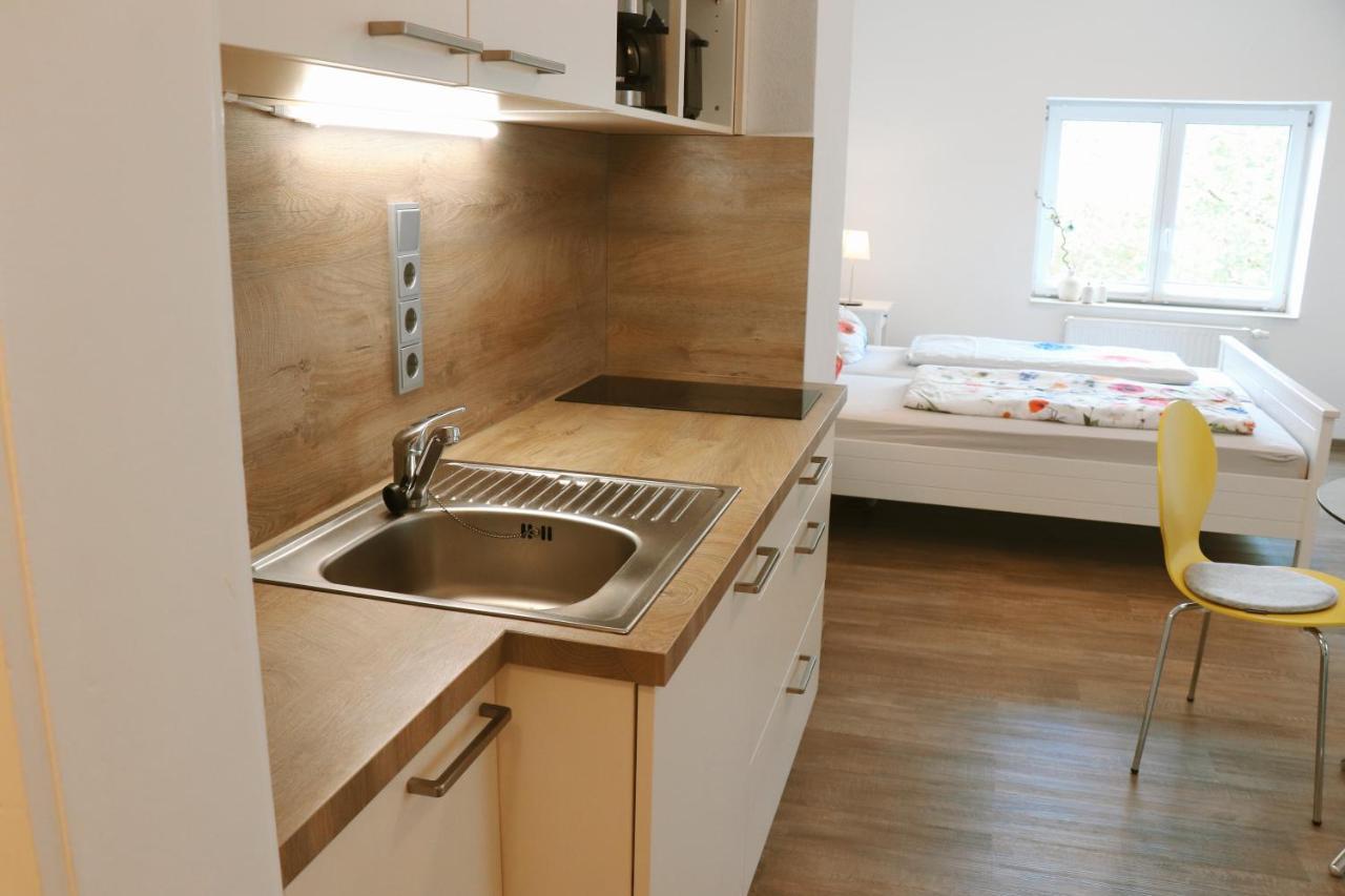 Helles Apartment Fuer 1-2 Pers. Mit Parkplatz Und Wifi Kraiburg am Inn Luaran gambar